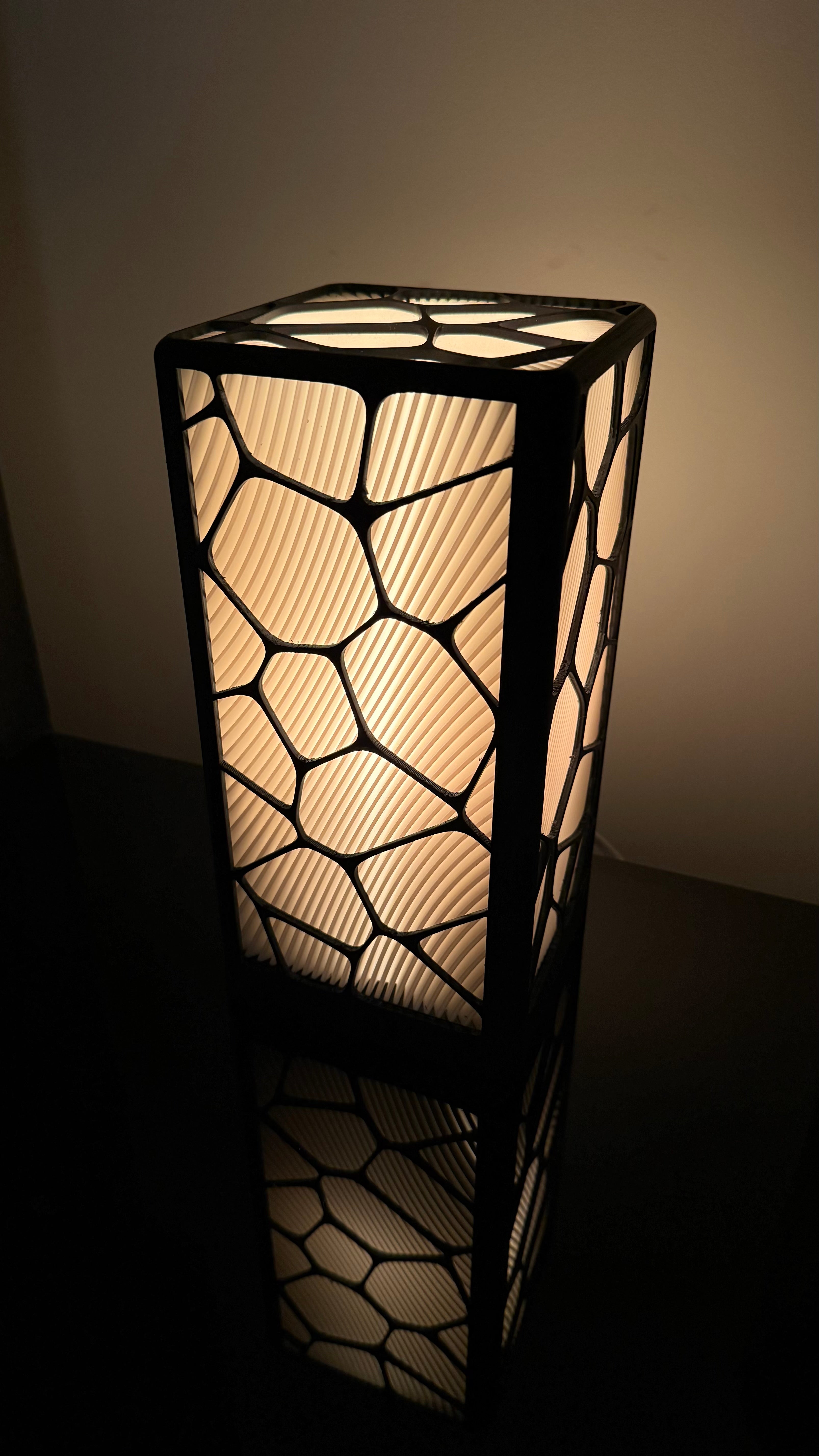 Table Lamp - Voroglow