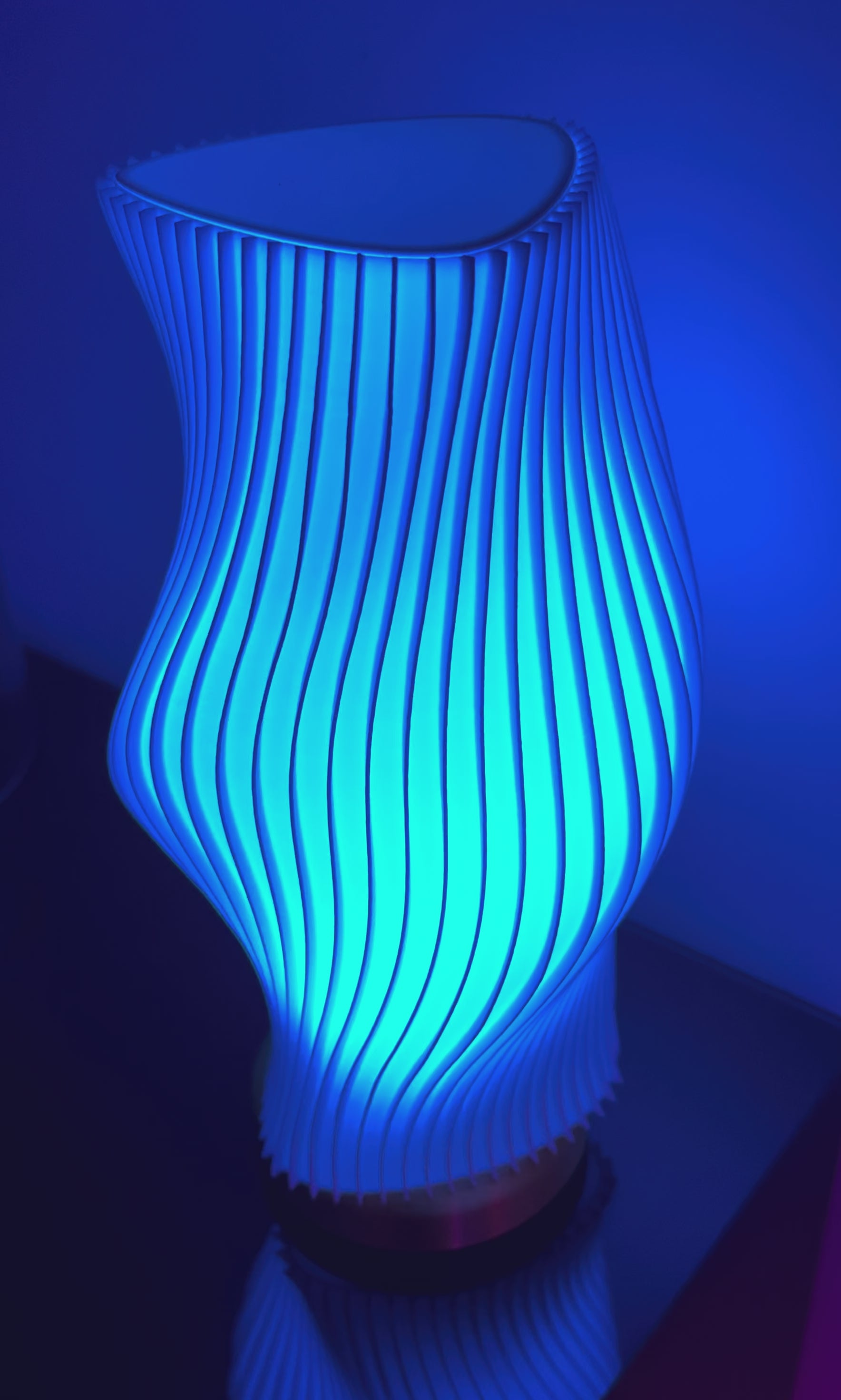 Table Lamp - Three Body Problem